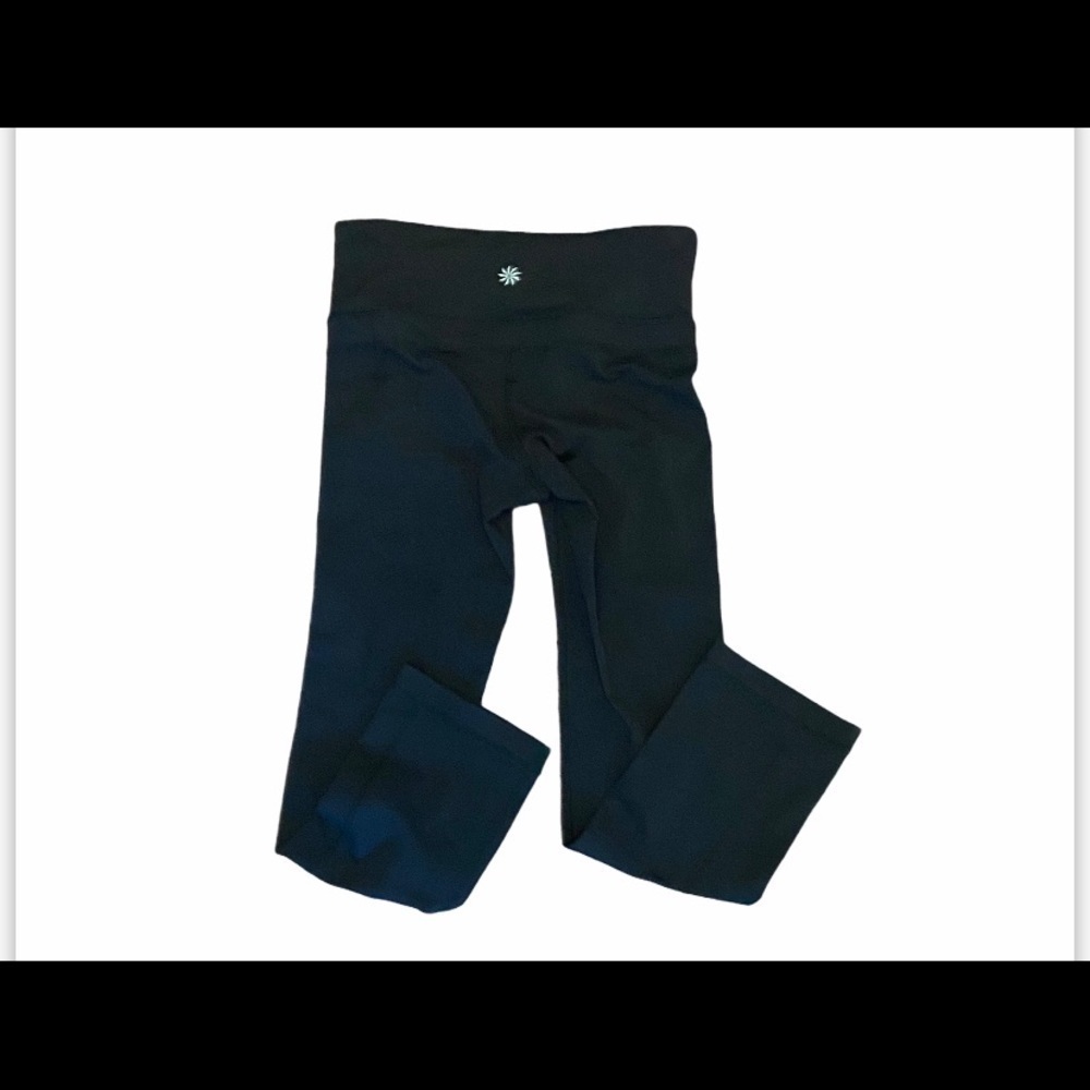 Athleta Straight Up Sz XS Black Capri Leggings